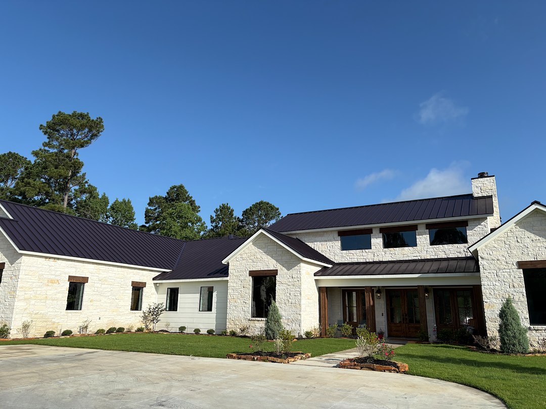 Expert metal roof, painting