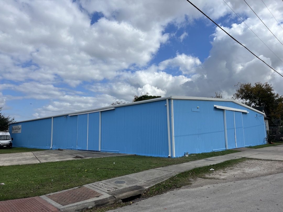 Metal Building Painting in Houston, TX
